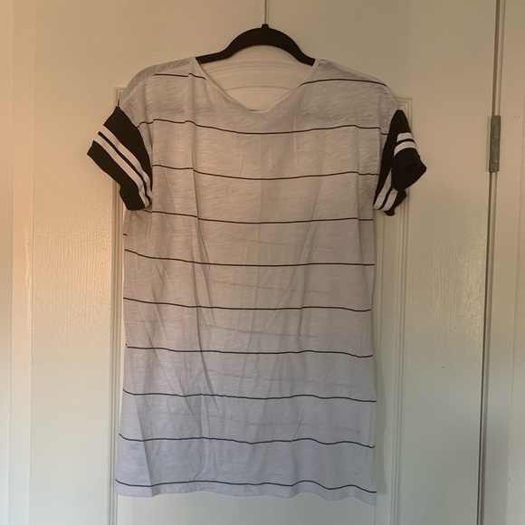 Victoria’s Secret PINK Pocket Tee - Picture 6 of 6